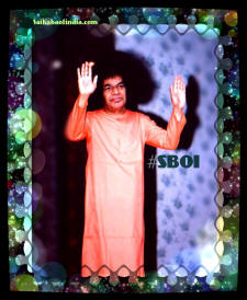 SATHYA-SAI-BABA-TWO-HANDS-BLESSINGS-ABHYA-HASTHA-RARE-PHOTO