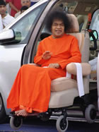 sri-sathya-sai-baba-blessing-puttaparthi-car-main-road