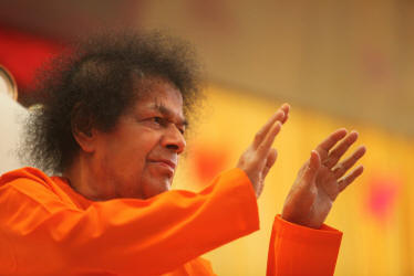 sboi-sri-sathya-sai-baba-blessing-photo-image-both-hands-abhya-hastha